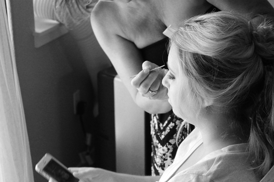 Come scegliere il trucco da sposa in base al colore dei capelli