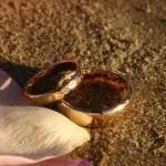 Fedi nuziali low cost: 5 utili consigli per risparmiare