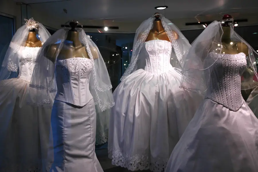 Come scegliere l’abito da sposa perfetto per il tuo corpo