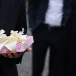 Regalo di matrimonio se non si partecipa: si fa o non si fa?